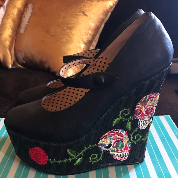 Bettie Page Shoes - 🔥SALE. Bettie Page 4.5 inch Wedge